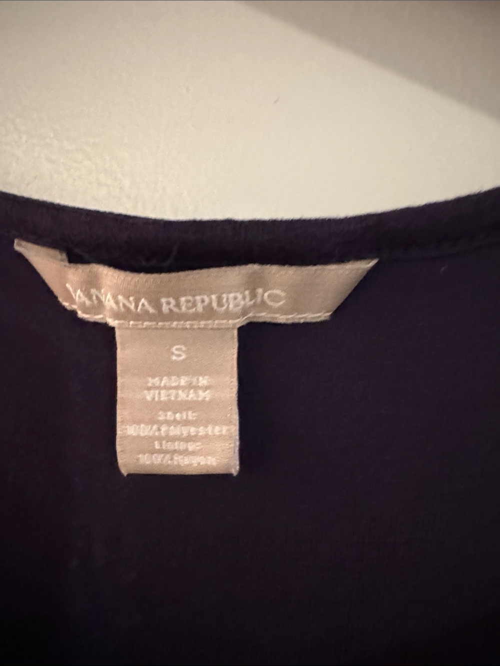 Banana Republic Navy Pleated Layered Tank Lined Size S GUC - Picture 3 of 11